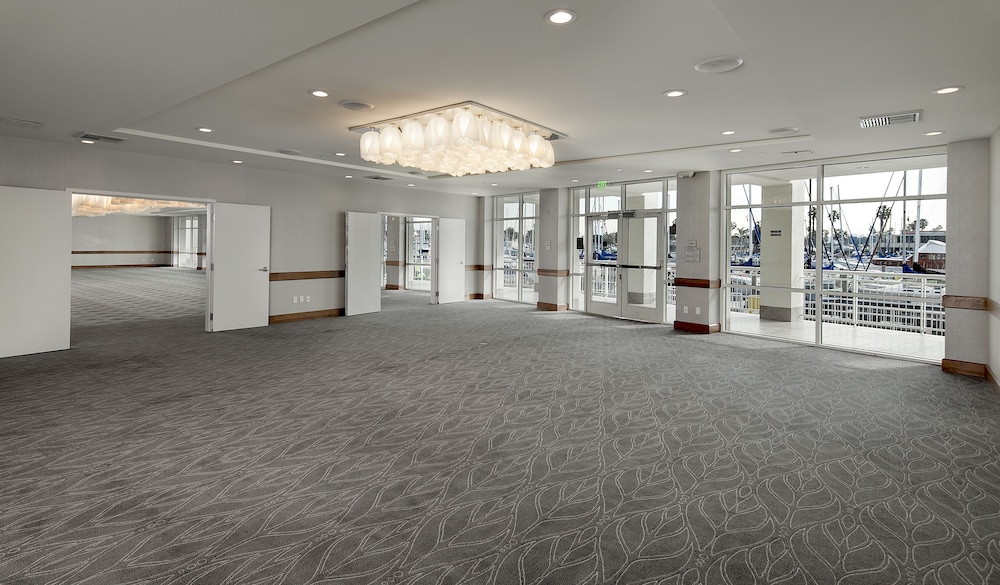 Marina del Rey Hotel - photo 46