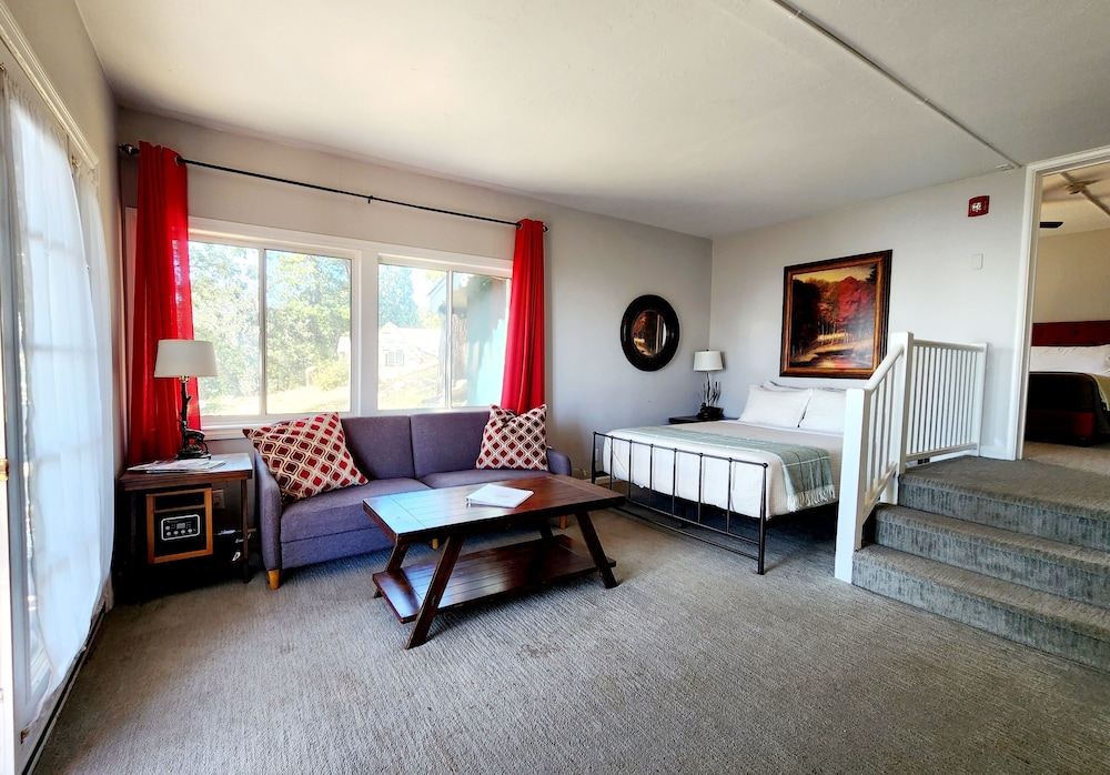 The Sky View Inn - photo 13
