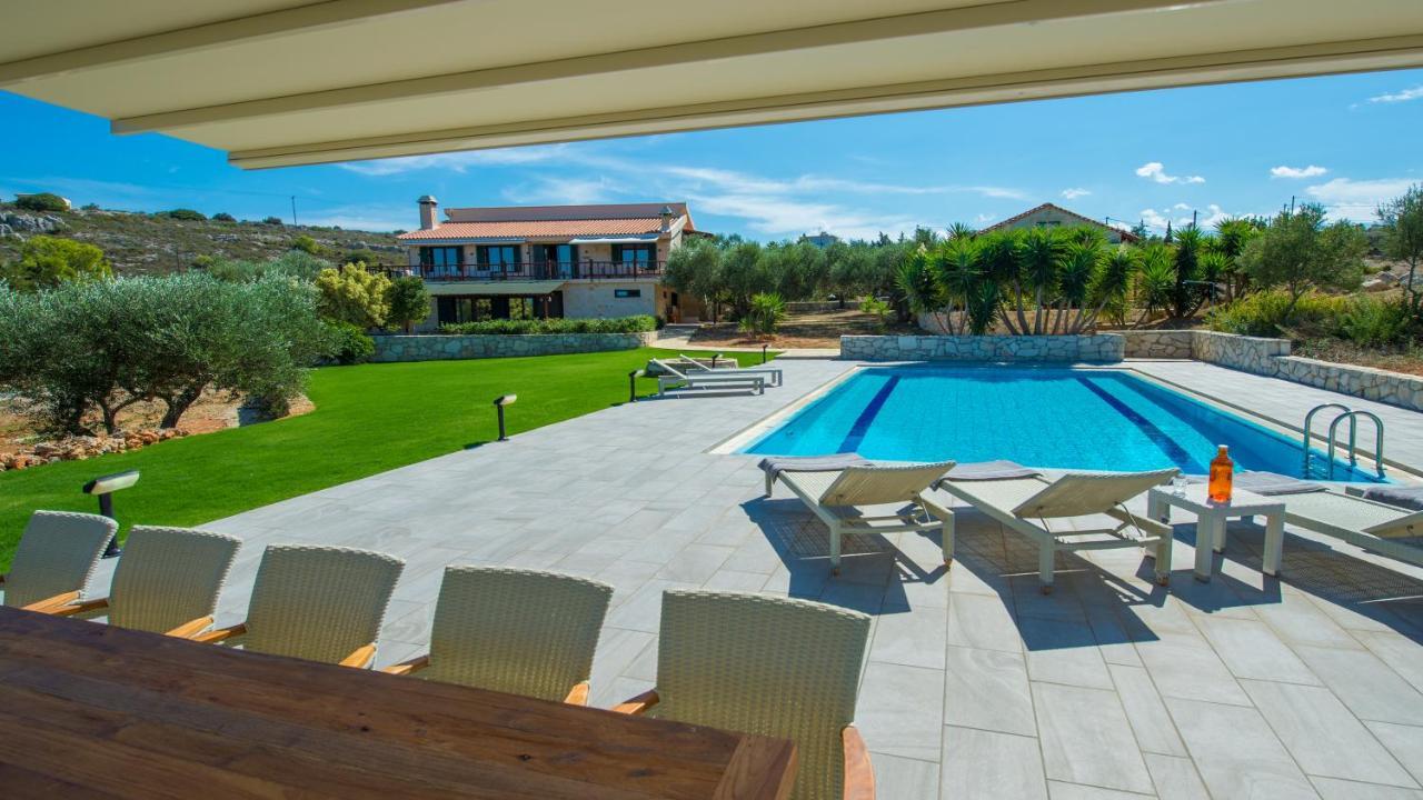 Villa Mathea — 4-Star Luxury Hotel in Souda, Greece