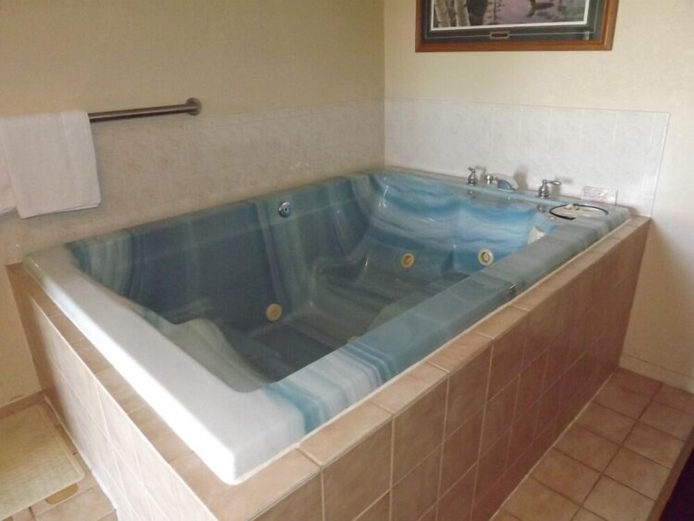 Holiday Motel - photo 17