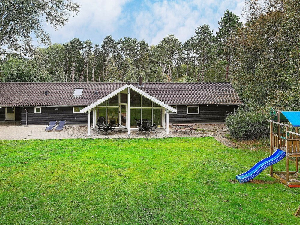 Lovely Home In Rødby With Kitchen — 4-Star Luxury Hotel in Rodby, Denmark