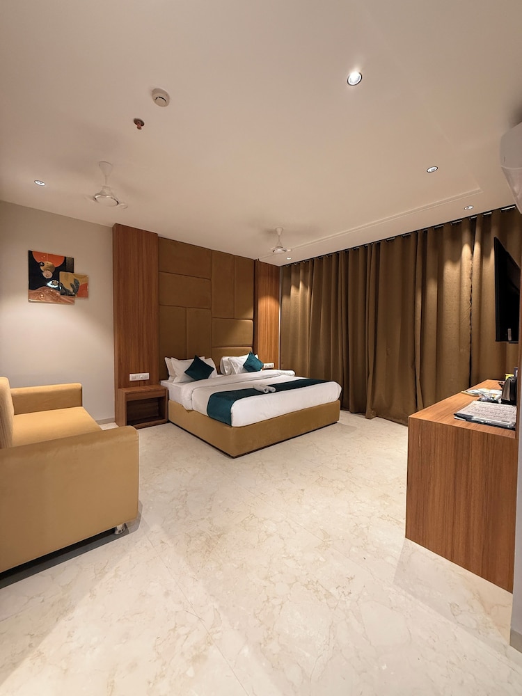 Hotel Akaay - carbon neutral hotel in Ujjain