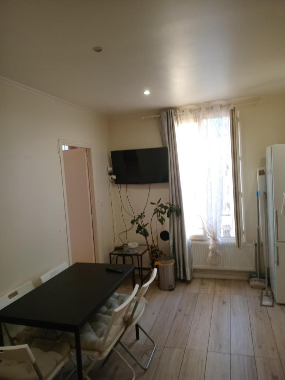 2 Pieces Proche Centre Villes - last minute hotel in Paris