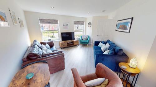 Honeybee Cottage Part of the The Bay Filey Holiday Village with pool gym and direct beach access pub restaurant tennis and meadows walks — 4-Star Luxury Hotel in Filey, United Kingdom