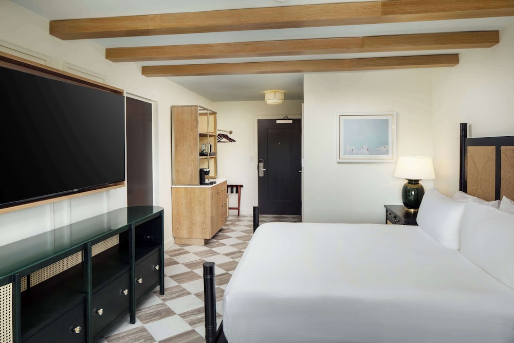 Casa Marina Key West Curio Collection by Hilton - photo 9