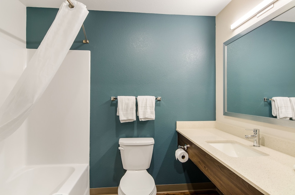 WoodSpring Suites Thornton North Denver - photo 24