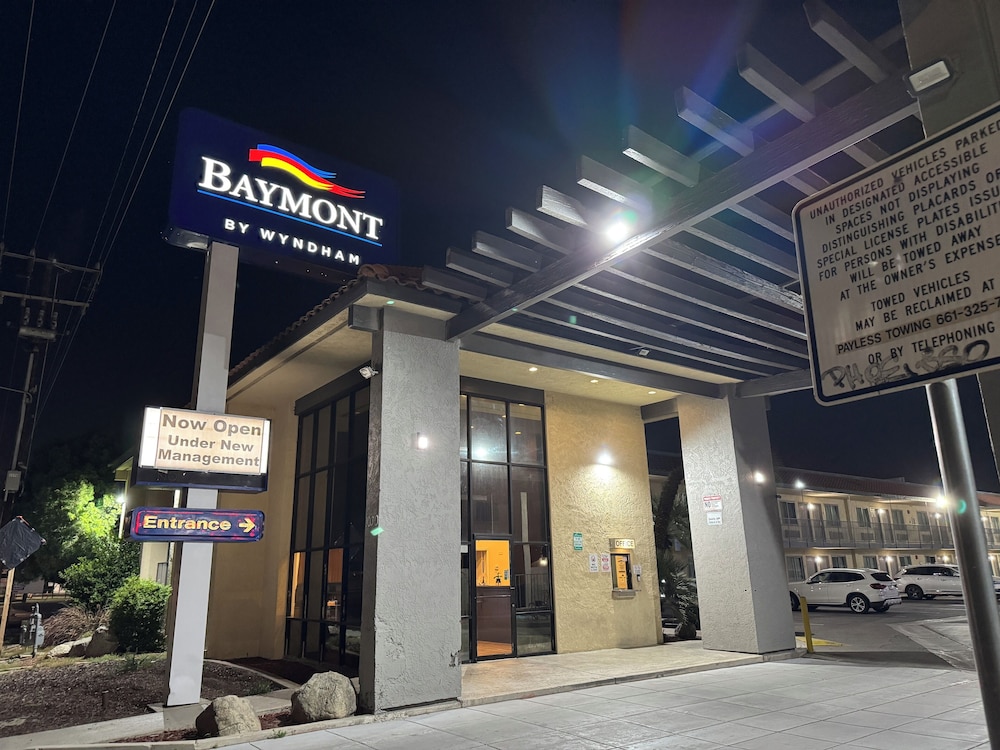 Baymont by Wyndham Bakersfield - photo 29