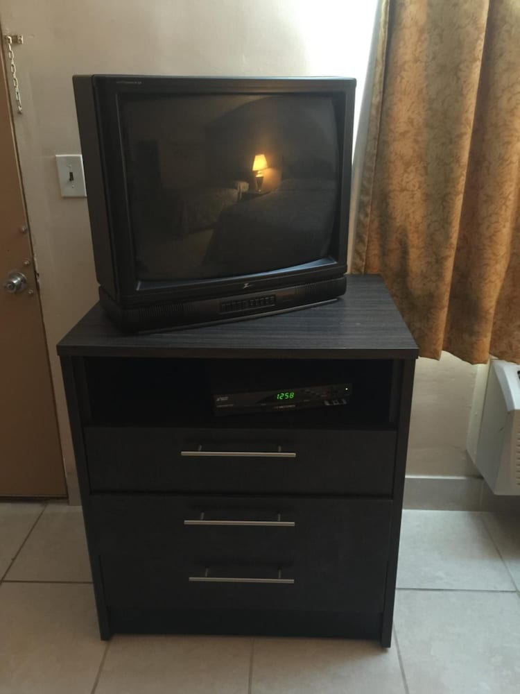 Cloud 9 Inn - photo 22