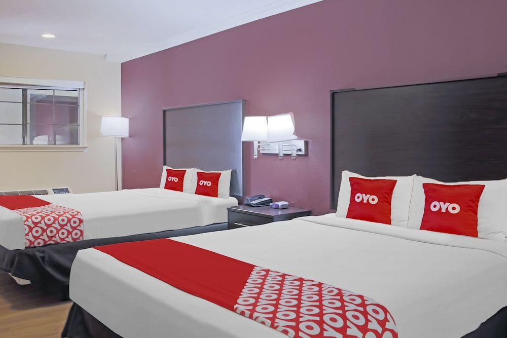 OYO Hotel McAllen Airport South - photo 21