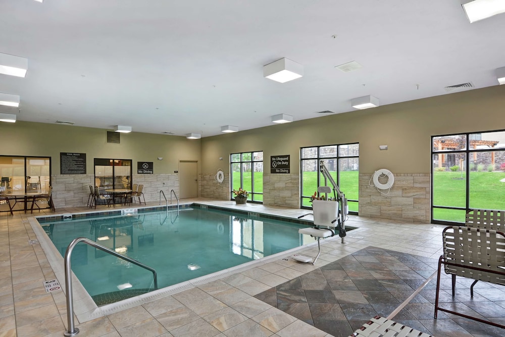 Hampton Inn and Suites New Hartford Utica - photo 30