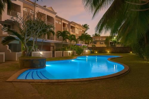 Lovely 4 bed townhouse with common swimming pool — 4-Star Luxury Hotel in Grand Baie, Mauritius