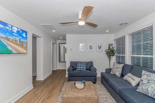 Sunny Shore Retreat Near Beach — 4-Star Luxury Hotel in Myrtle Beach, United States