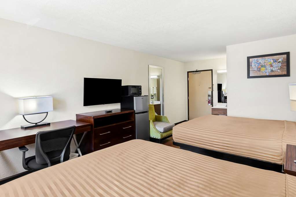 Econo Lodge Emporia - photo 18