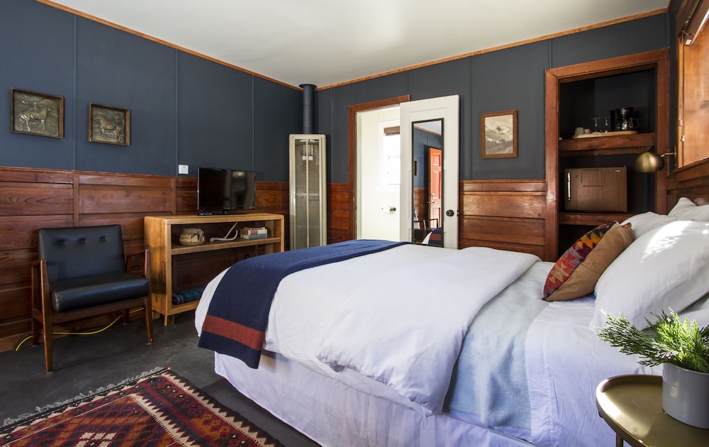Noon Lodge at Mallard Bay - photo 8