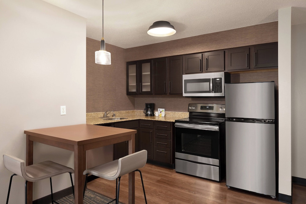Residence Inn by Marriott Chicago Bloomingdale - photo 9