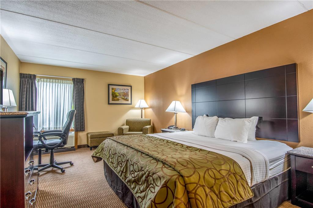 Quality Inn Tully I 81 pet-friendly hotel Convoy