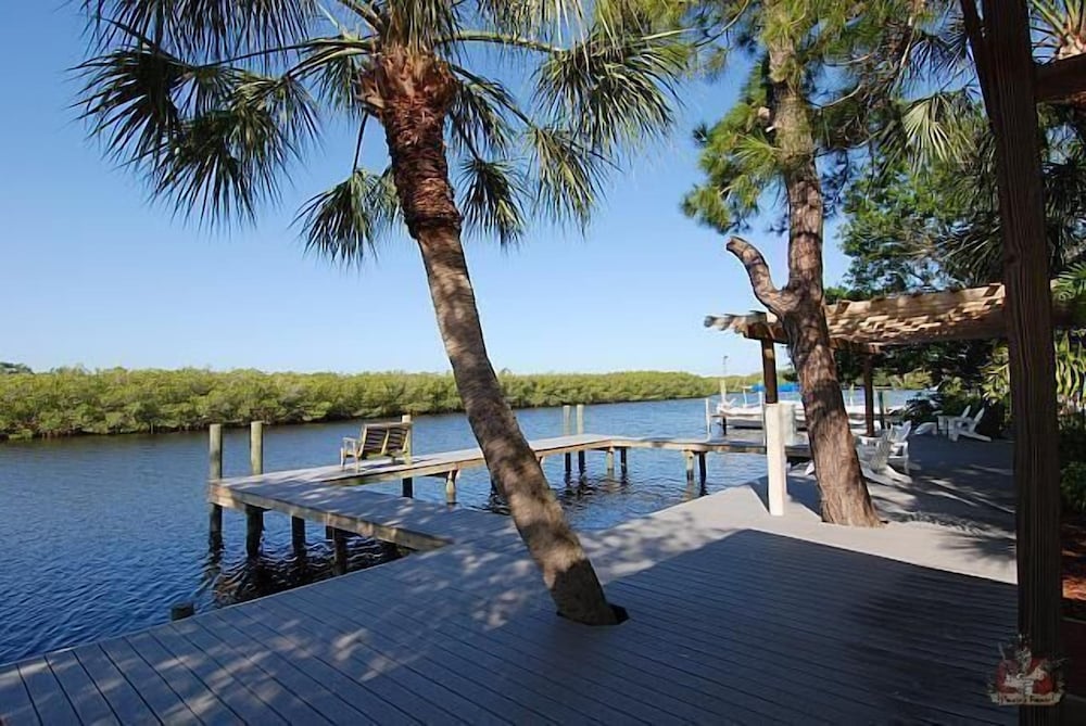 Pirate's Pointe Resort - photo 105