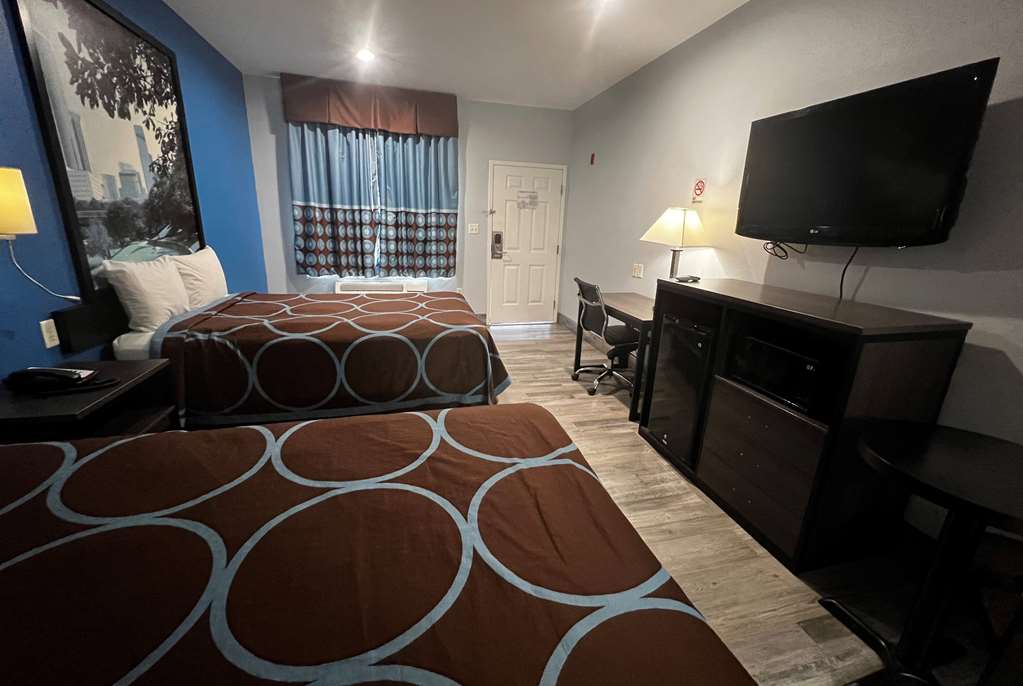 Super 8 by Wyndham Houston North I 45 - photo 14