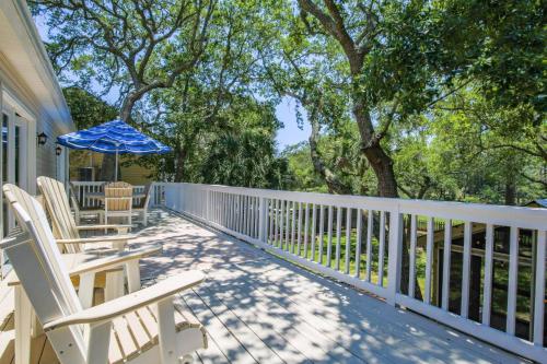 Heron Hideaway - carbon neutral hotel in Folly Beach