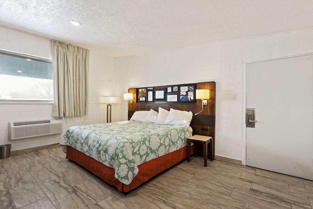Temple View Inn — Ogden