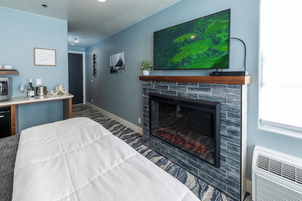 Seaside Oceanfront Inn - photo 58