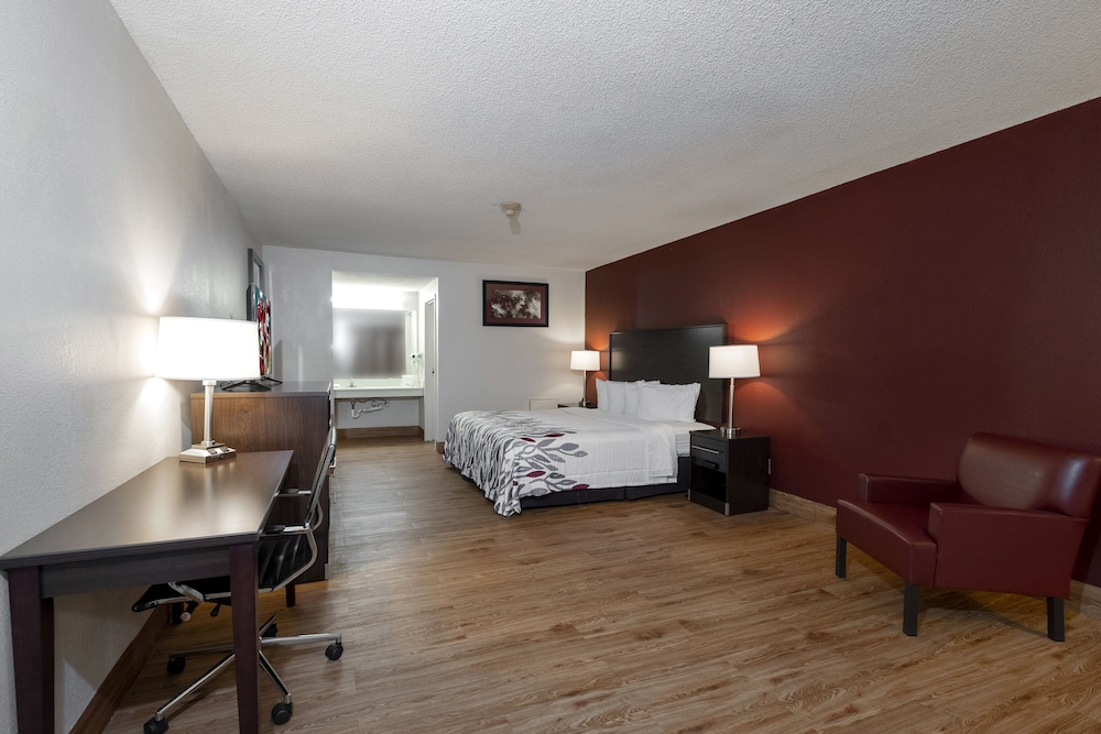 Red Roof Inn Marion VA - photo 13