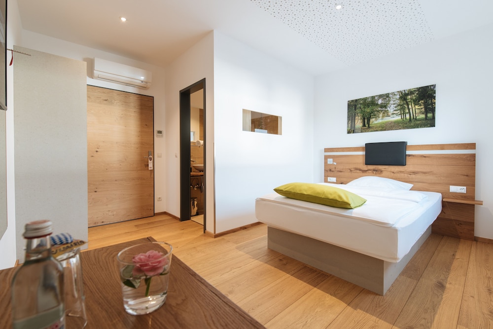 Aparthotel Nah dran - carbon neutral hotel in Loiching