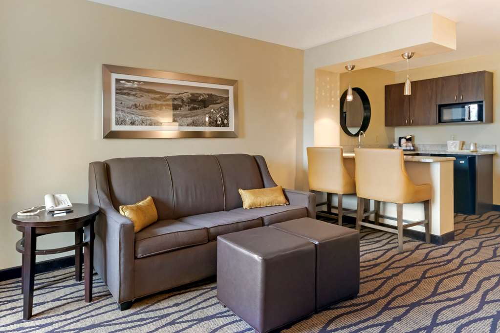 Comfort Inn & Suites Market Airport - photo 27