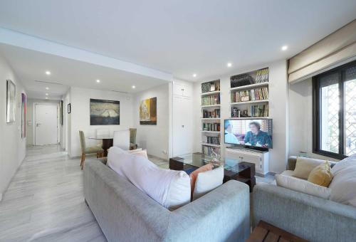 1104 First Line Beach Apartment Golden Beach Pool — 4-Star Luxury Hotel in Marbella, Spain