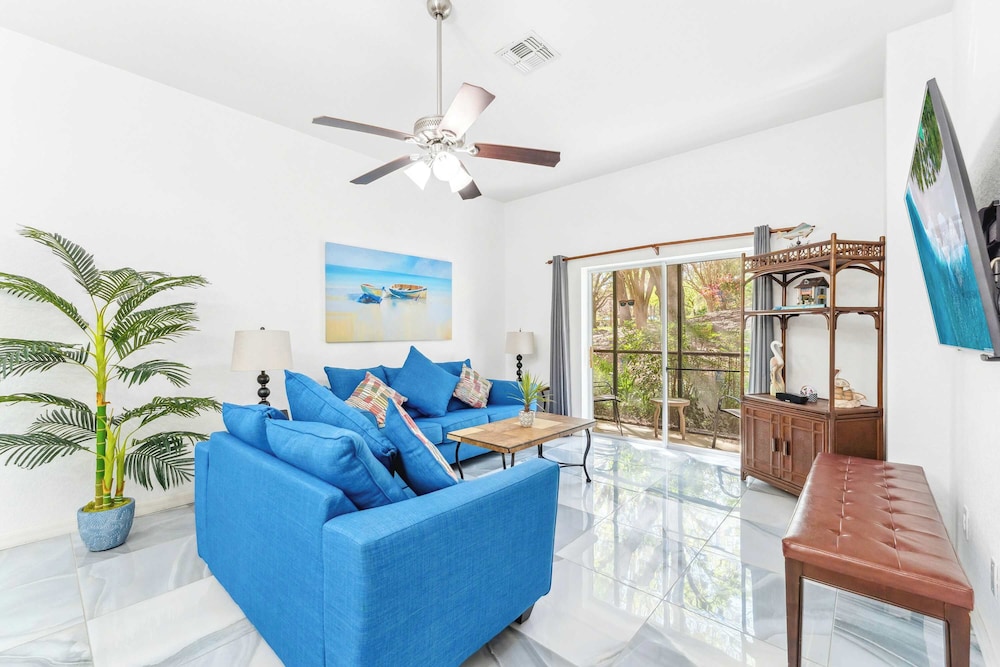 Serene Stay At Bahama Bay — 4-Star Luxury Hotel in Davenport, United States