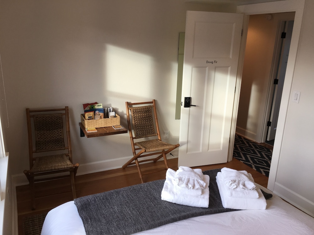 The Alberta Petite Hotel - photo 11