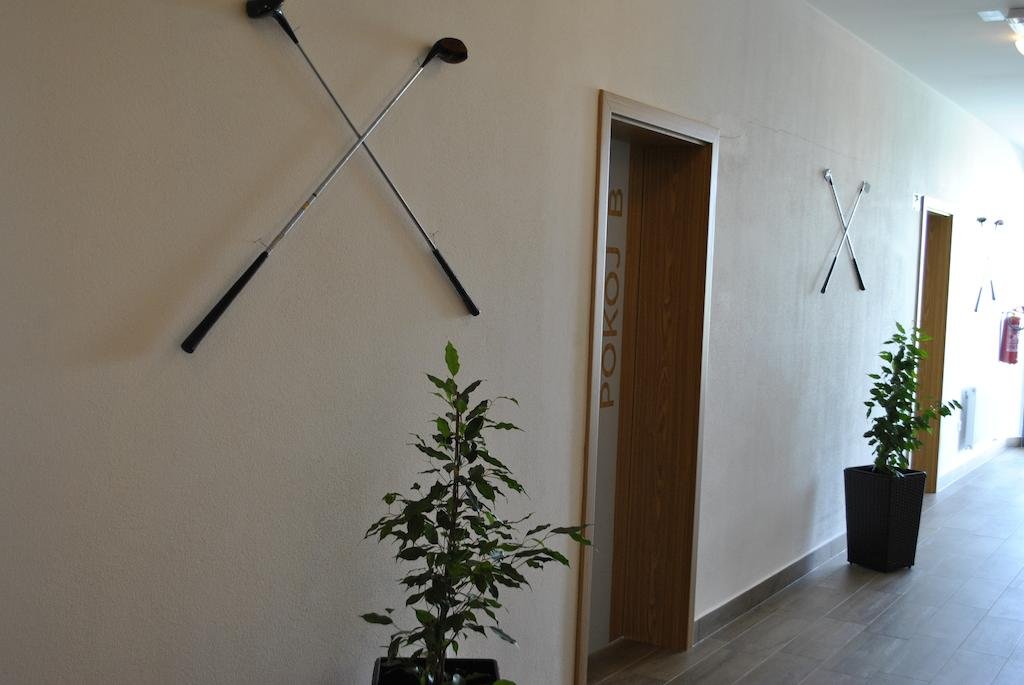 Hotel Golf Jezera — hotel in Ostrozska Nova Ves