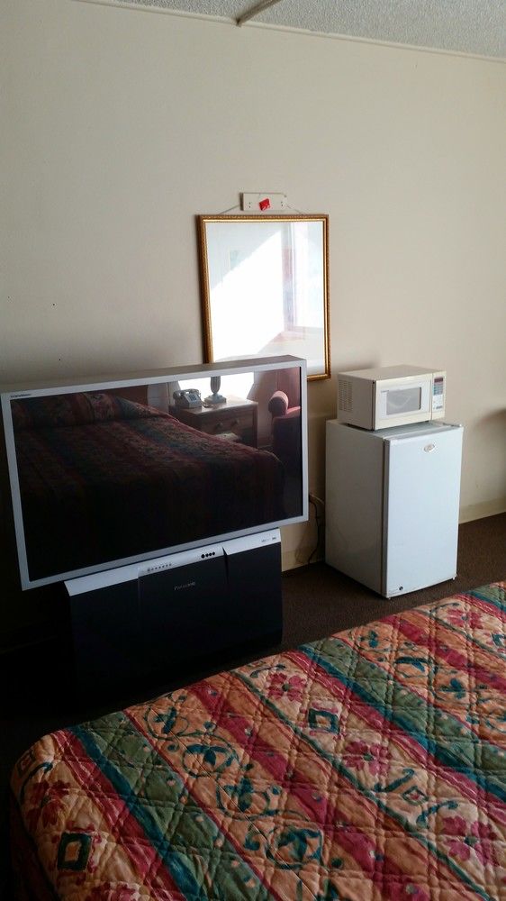 Western Motor Inn - photo 10