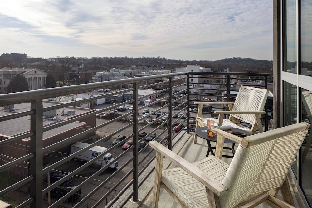 Moxy Nashville Vanderbilt Area - photo 27