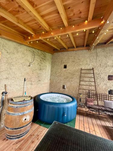 Au vieux pressoir in Montans, France