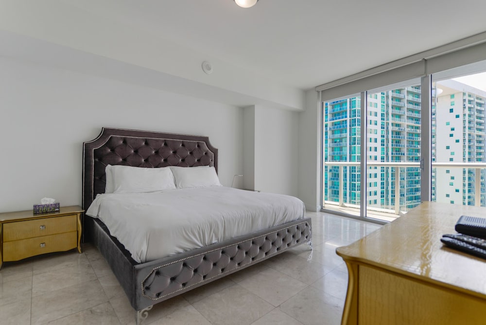 Icon Tower 3 - photo 8