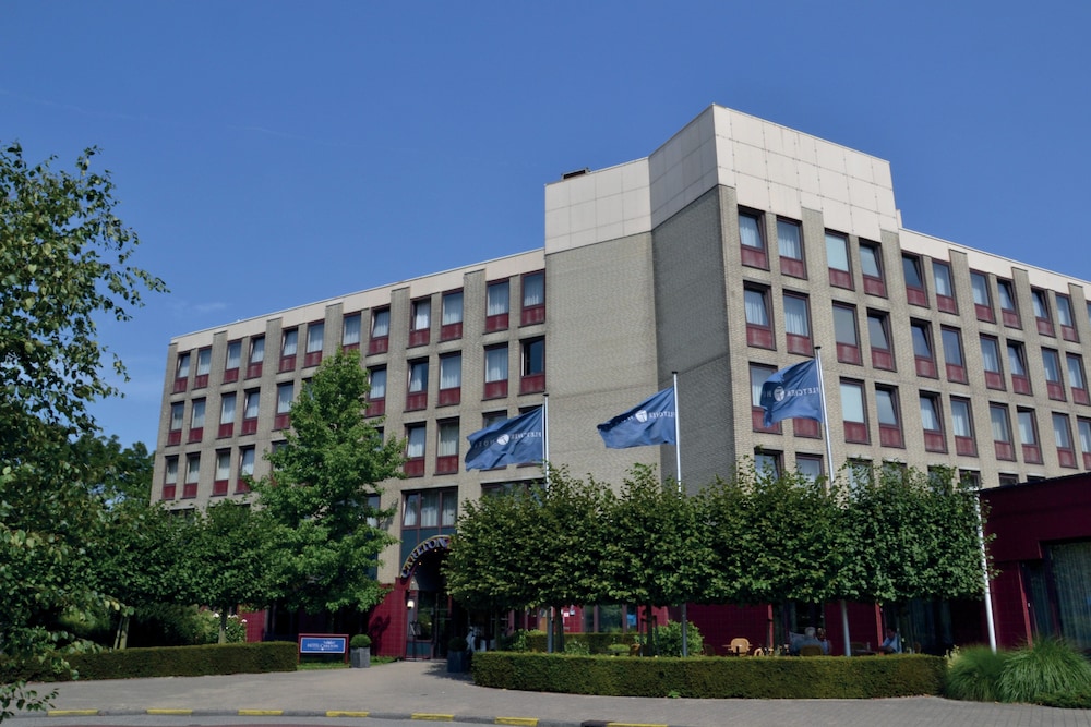 Fletcher Hotel Restaurant Carlton — hotel in Naaldwijk