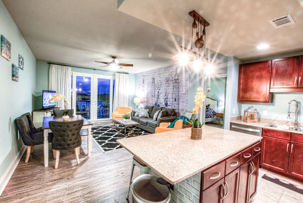 Laketown Wharf Resort by Aneliya's Rentals - photo 601