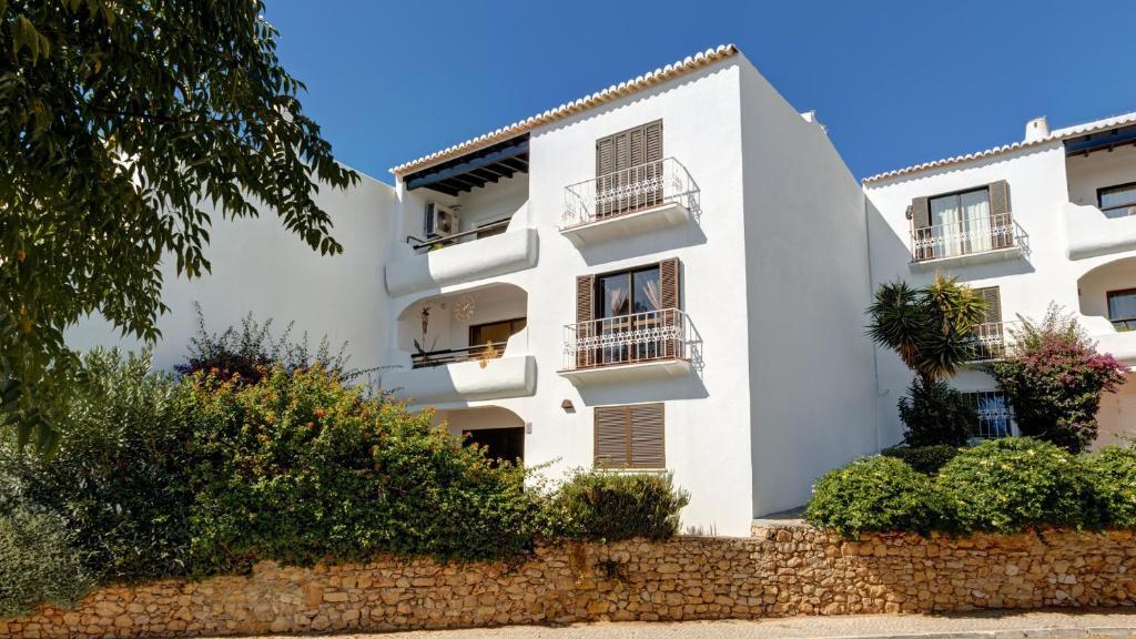 Apartamentos São Rafael Albufeira Algarve — 4-Star Luxury Hotel in Albufeira, Portugal