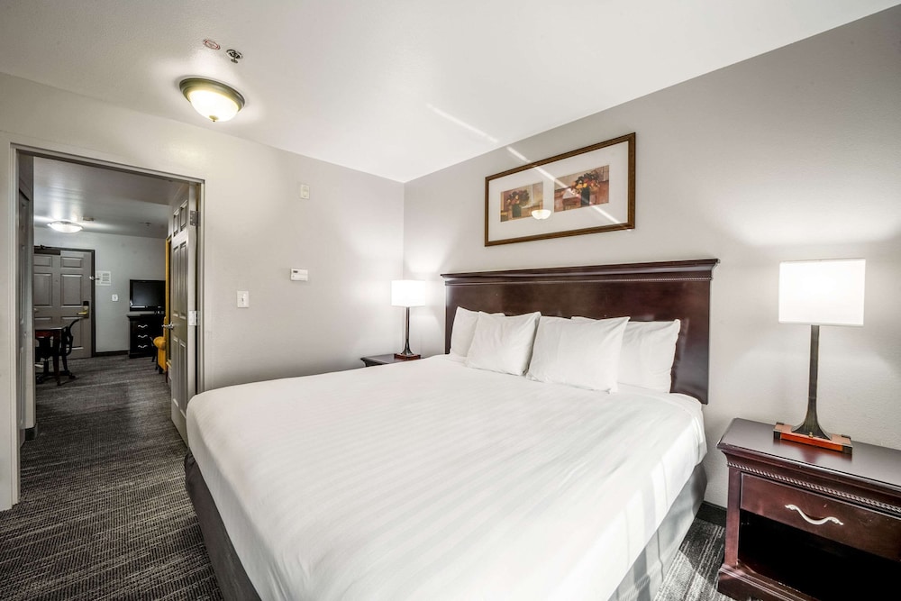Country Inn & Suites by Radisson Ontario at Ontario Mills CA - photo 40