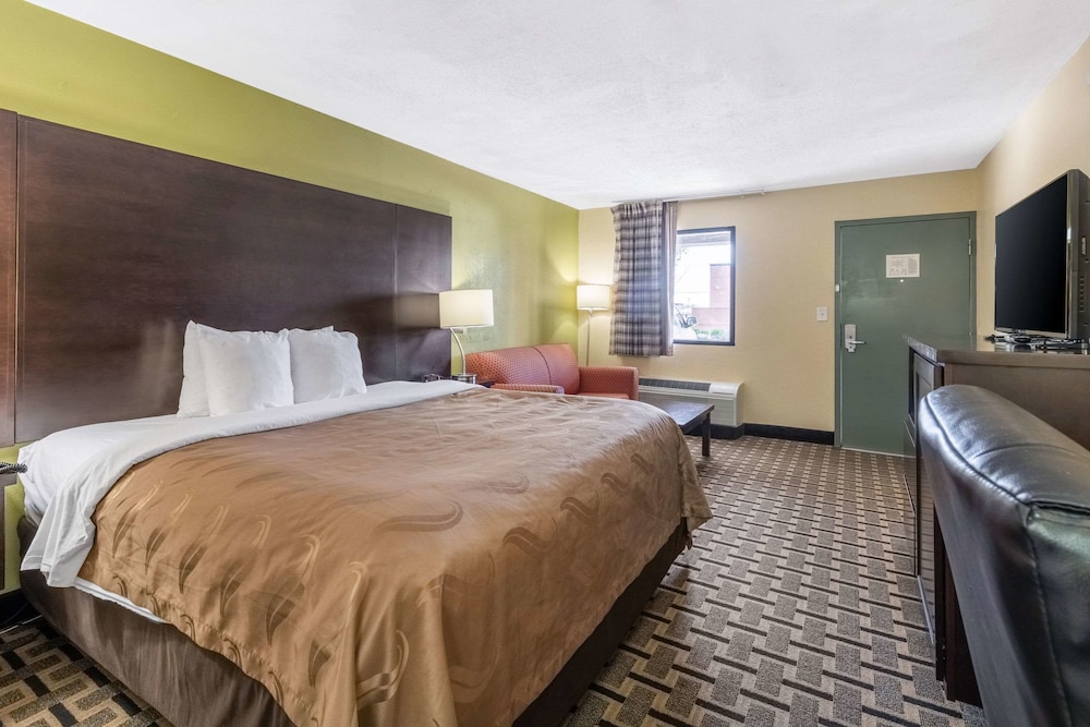 Quality Inn Franklin Cool Springs Area - photo 8