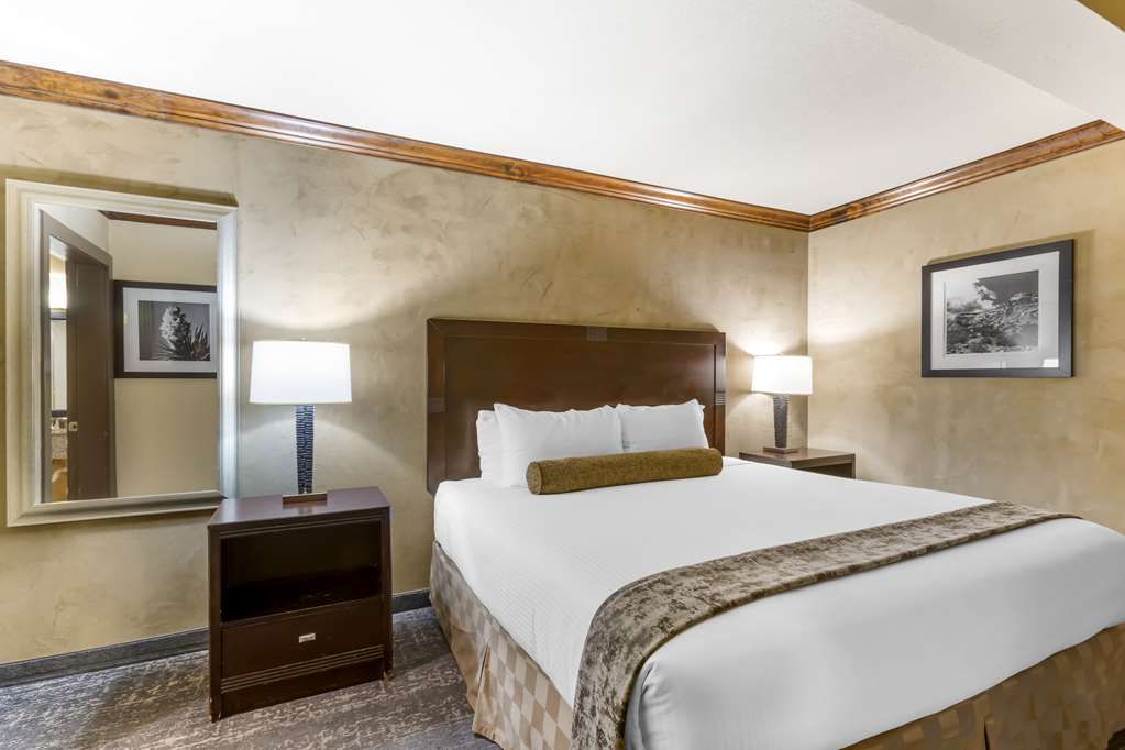 Best Western Plus Raton Hotel - photo 18