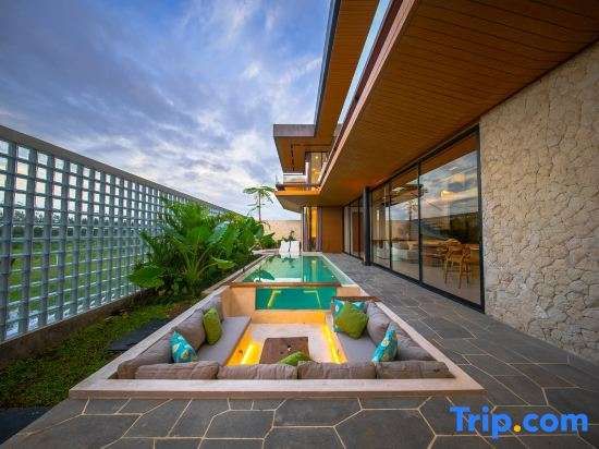 Three Bedroom Pool Villa VIIV House by Soobali — 4-Star Luxury Hotel in Canggu, Indonesia