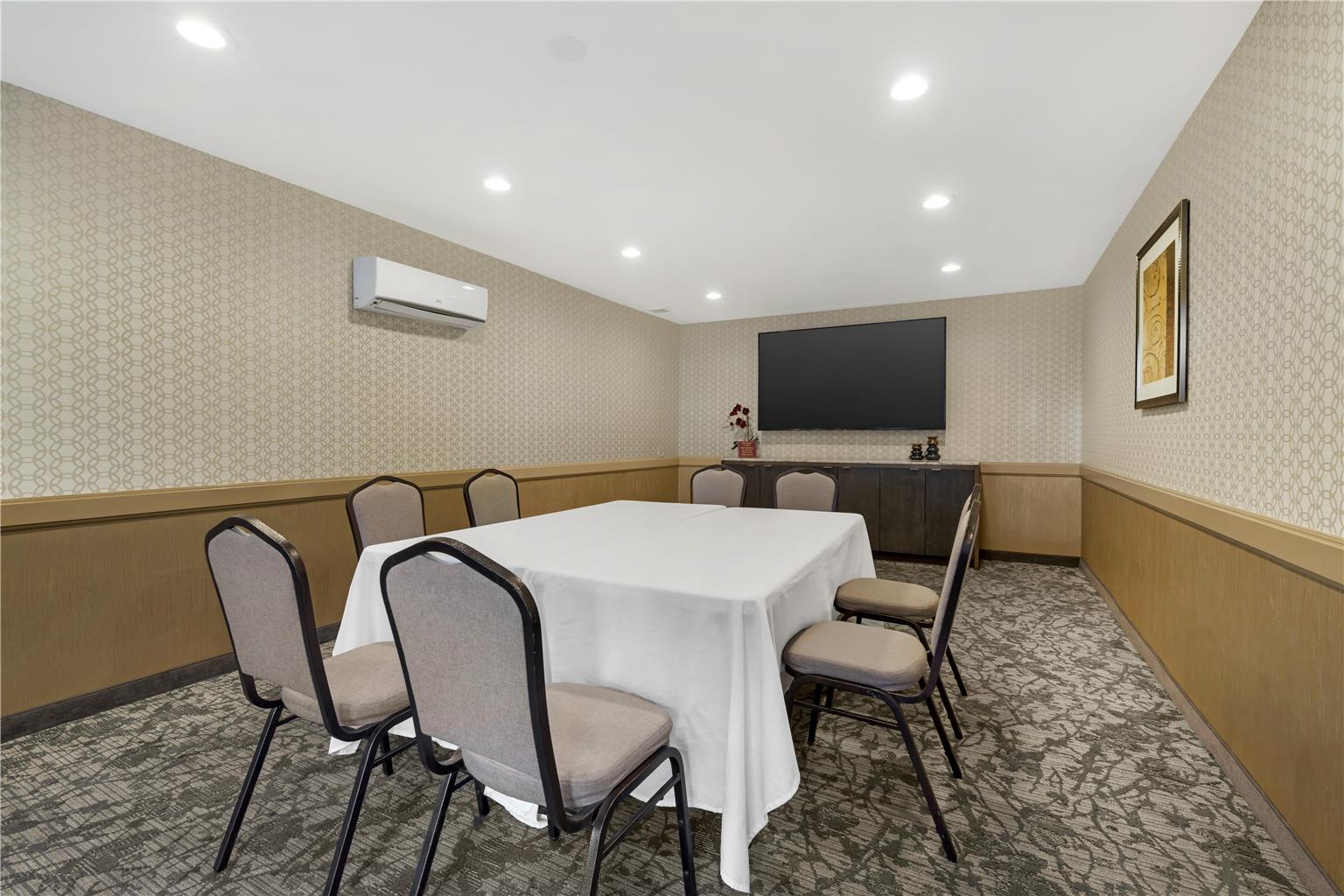 Best Western Plus Carriage Inn - photo 44