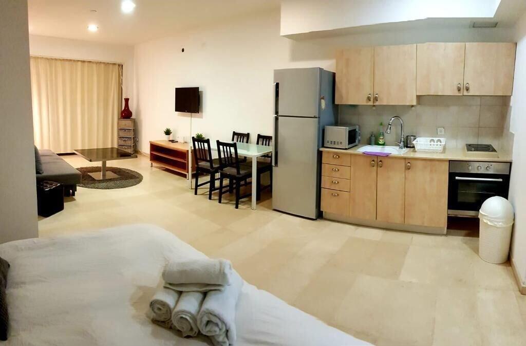 Amazing studio with Balcony in Herzliya, Israel