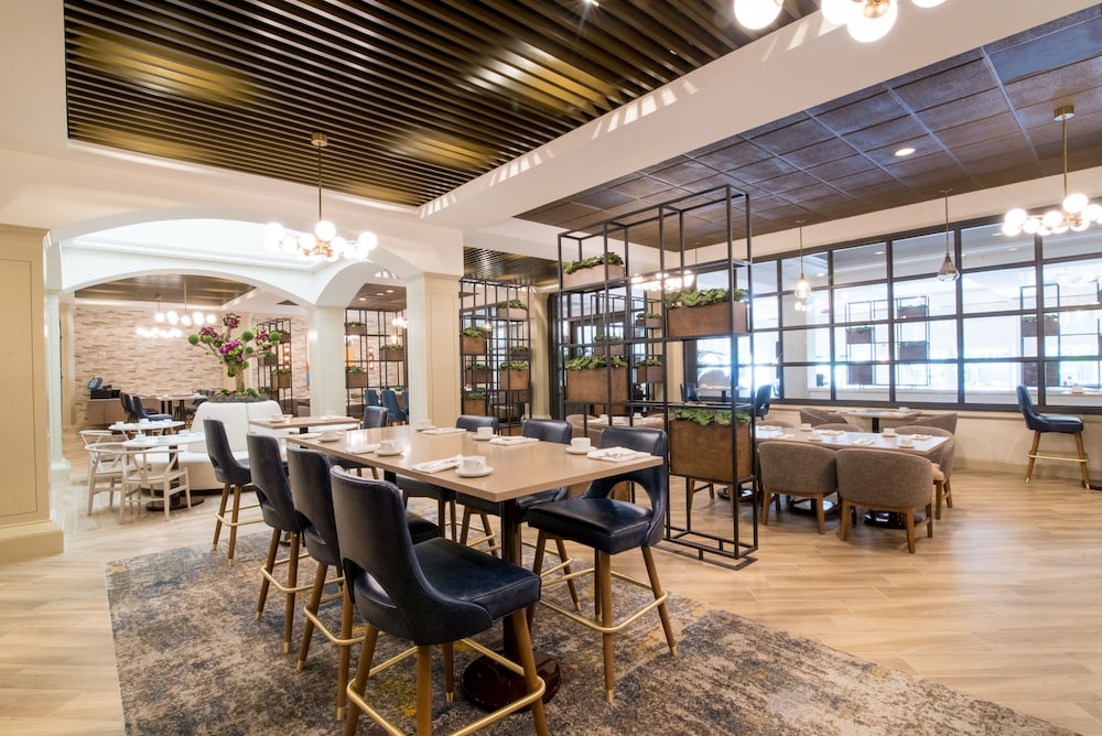 DoubleTree by Hilton San Diego Mission Valley - photo 53