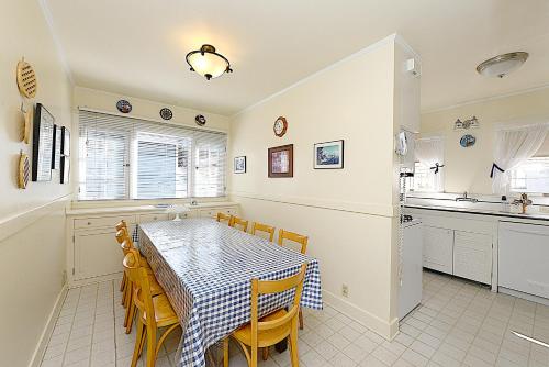 316CA Upper 316 Catalina Upper — Avalon — photo 5