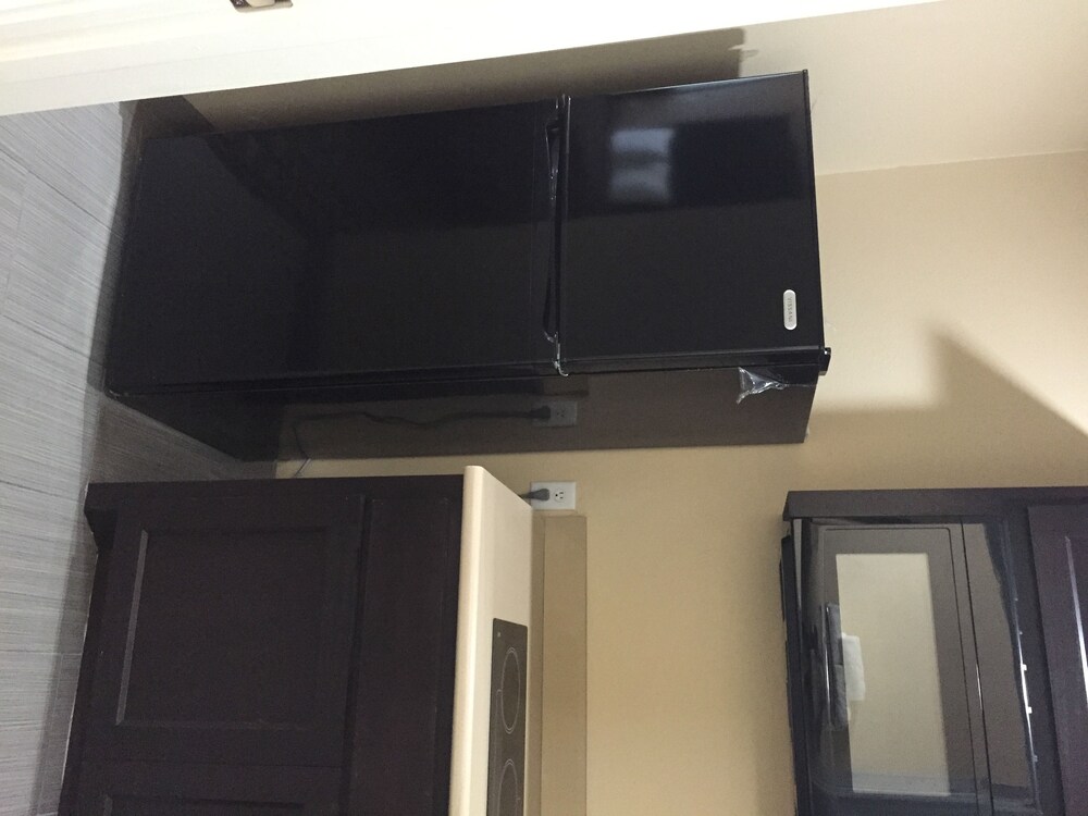 Downtowner Inns & Suites - photo 13