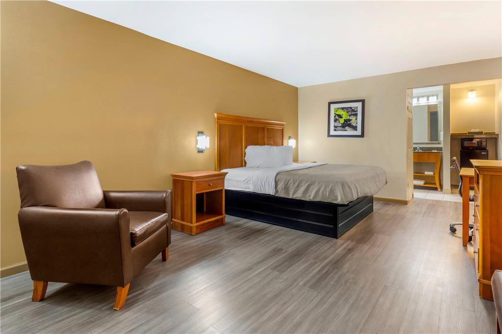 Quality Inn Lumberton North - photo 13