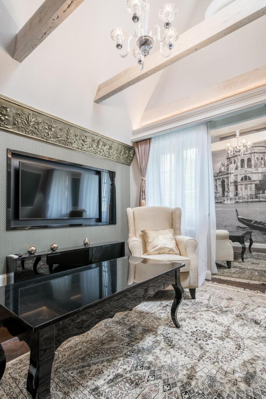 Luxury Apartments Wroclaw Old Town Wrocław Rynek — 4-Star Luxury Hotel in Wroclaw, Poland